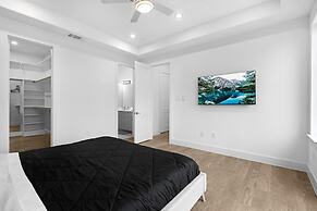 Newly Built Modern 3 Bedroom Houston Home