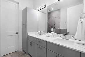 Newly Built Modern 3 Bedroom Houston Home