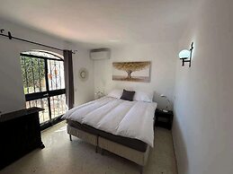 Tranquil Nerja House With Gardens, Pools and spa
