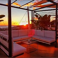 Tranquil Nerja House With Gardens, Pools and spa