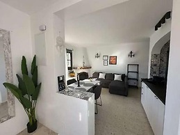 Tranquil Nerja House With Gardens, Pools and spa