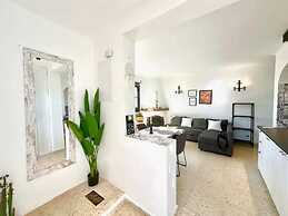 Tranquil Nerja House With Gardens, Pools and spa