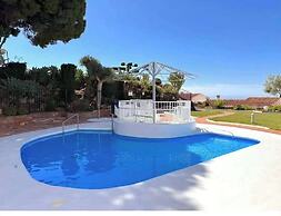 Tranquil Nerja House With Gardens, Pools and spa