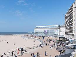 Apartment With Frontal sea View in Ostend