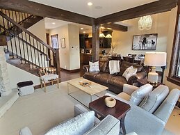 Ski Ya Soon At Silver Star! 2 Bedroom Condo