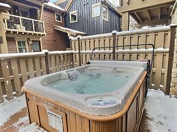 Ski Ya Soon At Silver Star! 2 Bedroom Condo