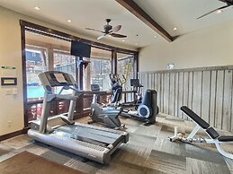 Ski Ya Soon At Silver Star! 2 Bedroom Condo