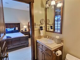 Ski Ya Soon At Silver Star! 2 Bedroom Condo