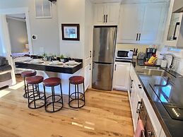 1150 Empire Skiers Little Secret! 2 Bedroom Townhouse