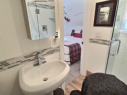 1150 Empire Skiers Little Secret! 2 Bedroom Townhouse