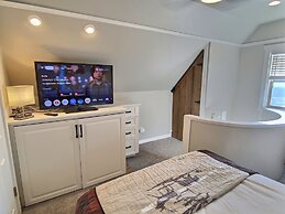 1150 Empire Skiers Little Secret! 2 Bedroom Townhouse