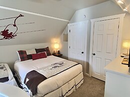 1150 Empire Skiers Little Secret! 2 Bedroom Townhouse