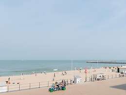 Frontal sea View Studio Apartment in Ostend