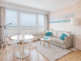 Frontal sea View Studio Apartment in Ostend