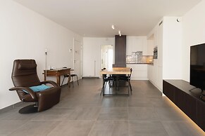 Apartment Close to the sea Wall of Mariakerke