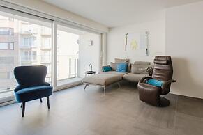 Apartment Close to the sea Wall of Mariakerke