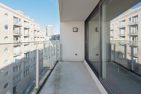 Apartment Close to the sea Wall of Mariakerke