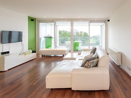 South Facing Apartment With Terrace