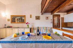 Charming Seaside Apartment