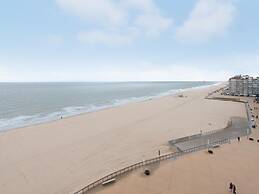 Apartment With Terrace and sea View in Mariakerke