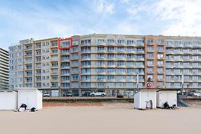 Apartment With Terrace and sea View in Mariakerke