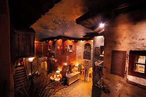 Paul's Fantasia Boutique Suites