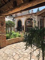 Paul's Fantasia Boutique Suites
