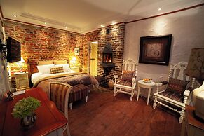 Paul's Fantasia Boutique Suites