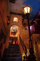 Paul's Fantasia Boutique Suites