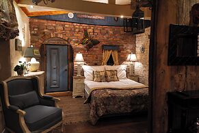 Paul's Fantasia Boutique Suites