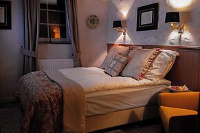 Paul's Fantasia Boutique Suites