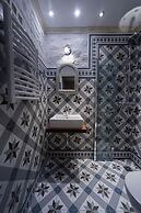 Paul's Fantasia Boutique Suites