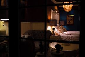 Paul's Fantasia Boutique Suites