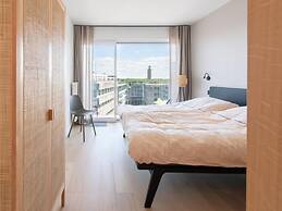 Apartment With Marina View