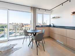 Apartment With Marina View
