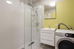 Beautiful Apartment With Central Location