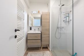 Modern Flat Near the sea