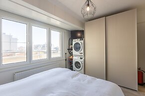 Modern Flat Near the sea