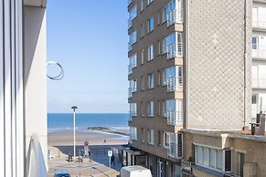 Modern Flat Near the sea