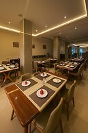 Maxbe Continental Hotel