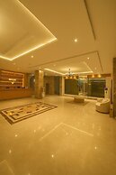 Maxbe Continental Hotel