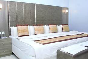 Maxbe Continental Hotel