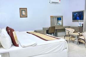 Maxbe Continental Hotel