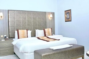 Maxbe Continental Hotel