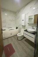 Maxbe Continental Hotel