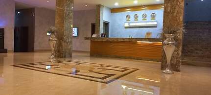 Maxbe Continental Hotel