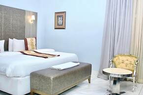 Maxbe Continental Hotel