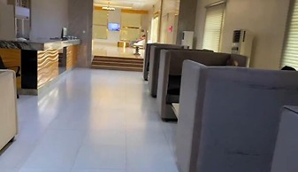 Maxbe Continental Hotel