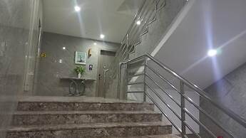 Maxbe Continental Hotel