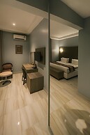 Maxbe Continental Hotel